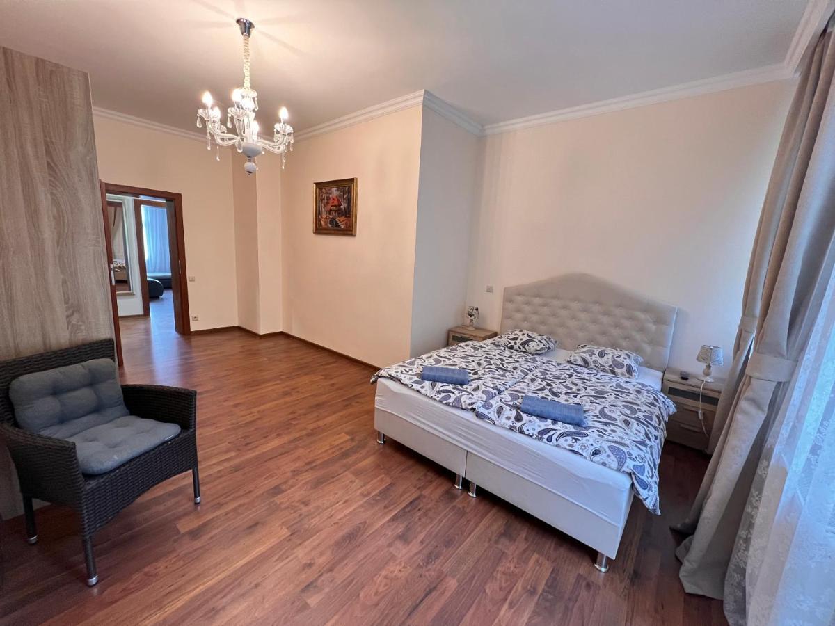 Jurincom Apartments Na Vyhlidce 卡罗维发利 外观 照片