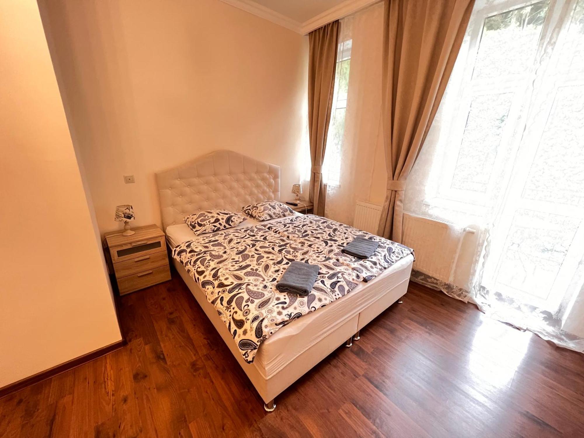 Jurincom Apartments Na Vyhlidce 卡罗维发利 外观 照片
